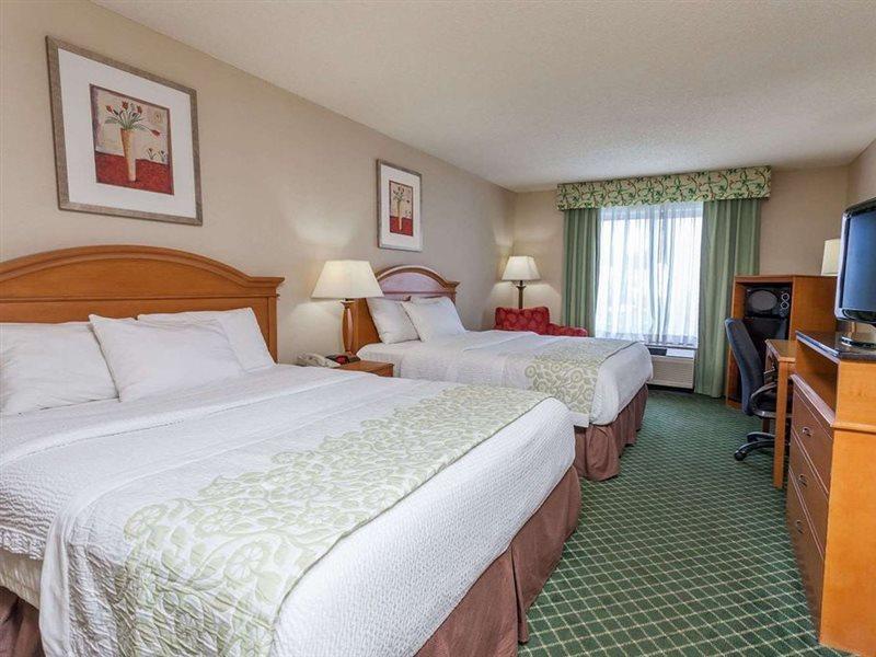 Days Inn & Suites By Wyndham Warren Eksteriør bilde