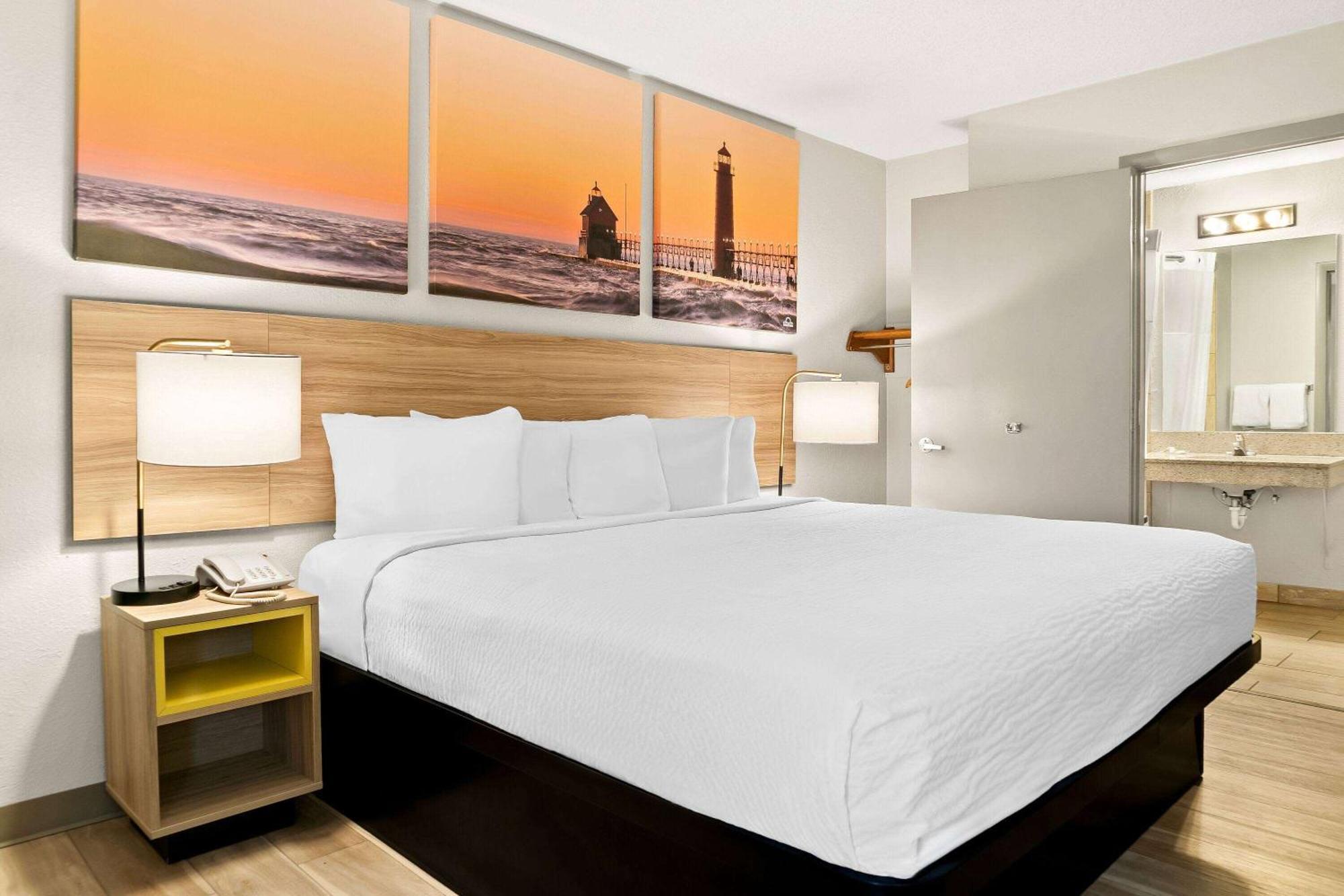 Days Inn & Suites By Wyndham Warren Eksteriør bilde