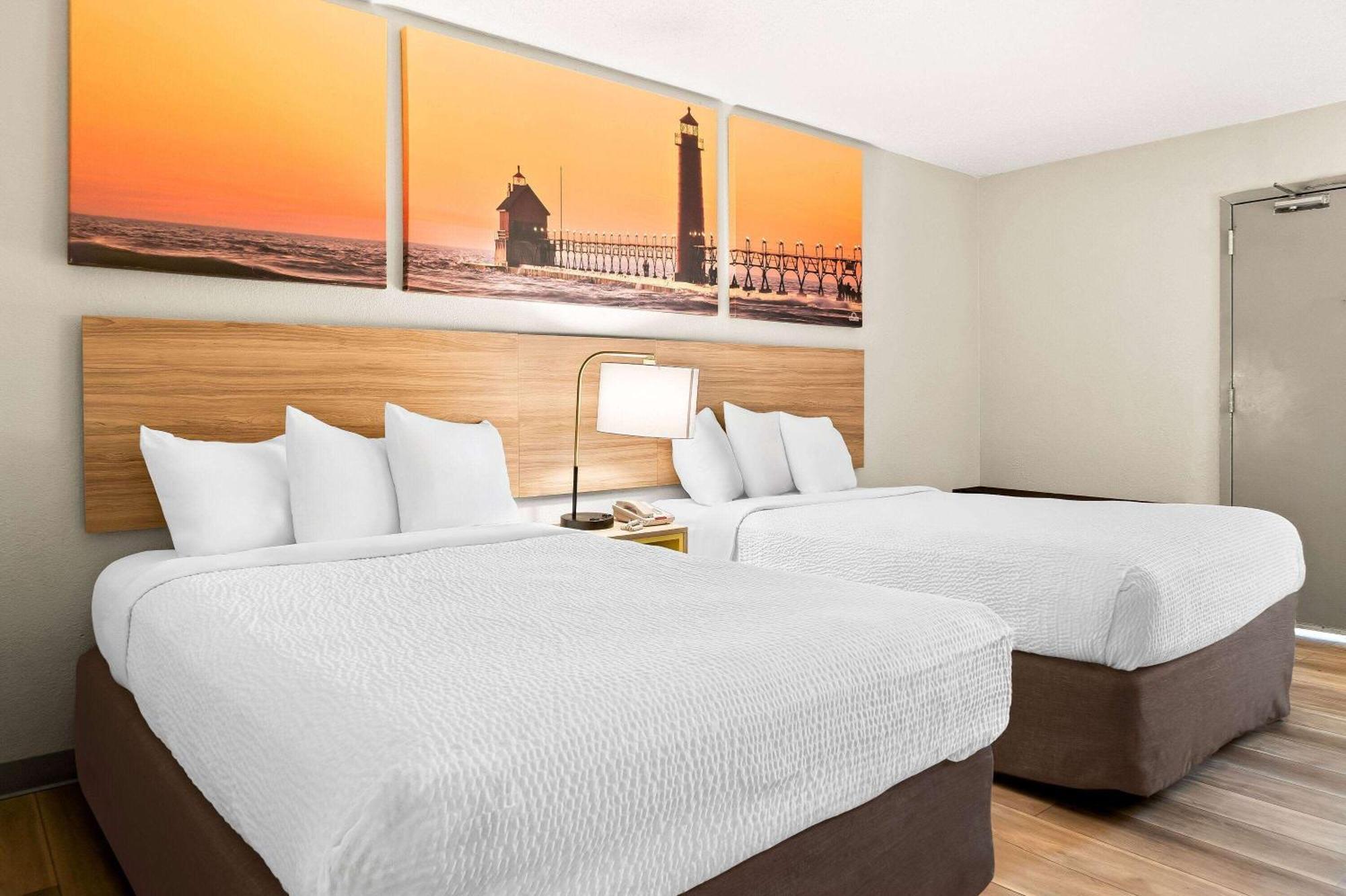 Days Inn & Suites By Wyndham Warren Eksteriør bilde