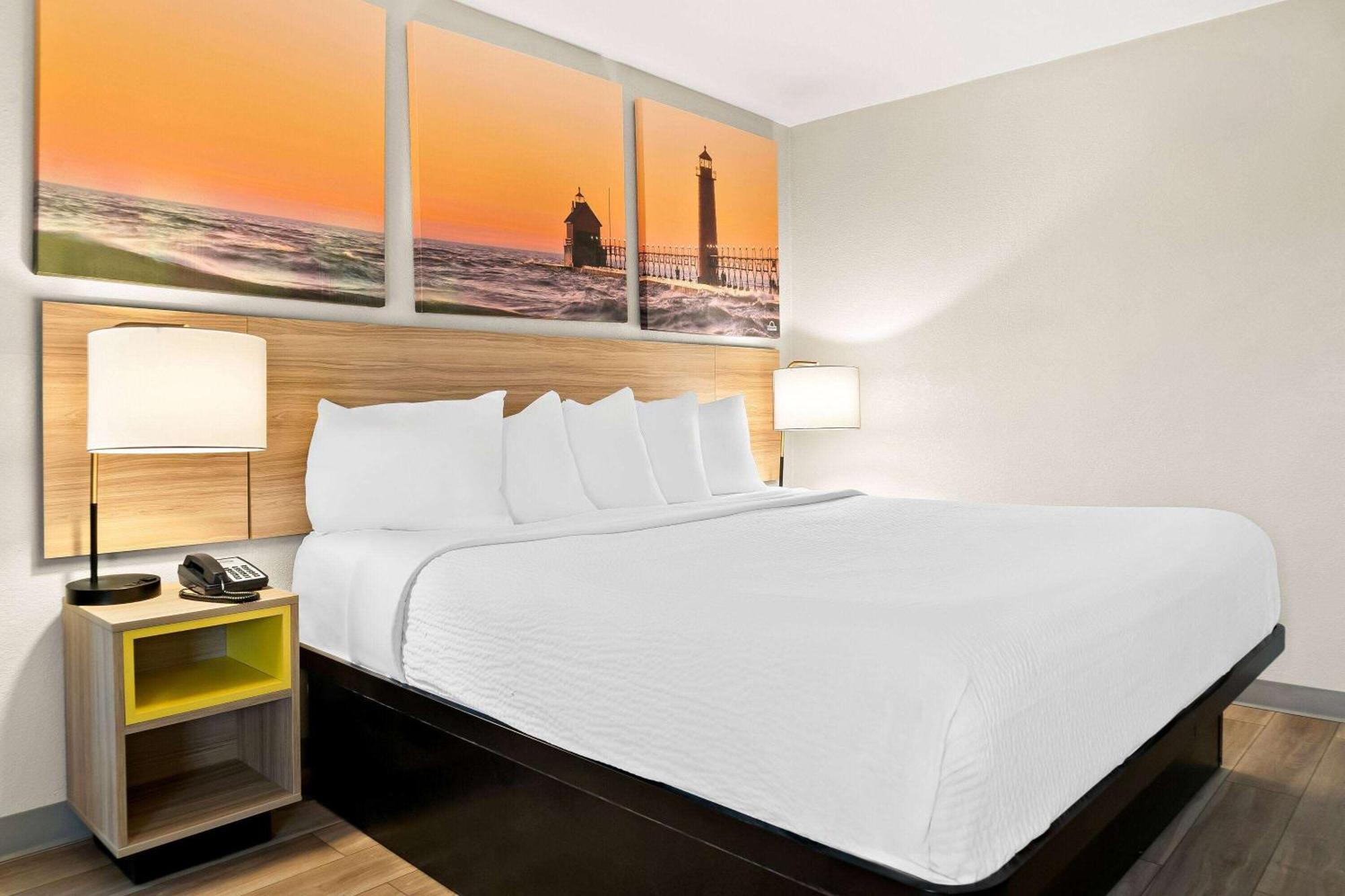 Days Inn & Suites By Wyndham Warren Eksteriør bilde
